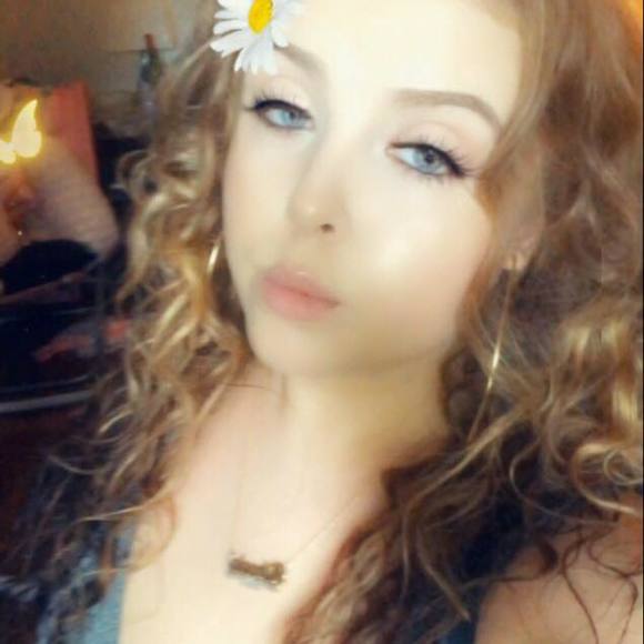 Meet your Posher, Mikaela - Picture 1 of 1